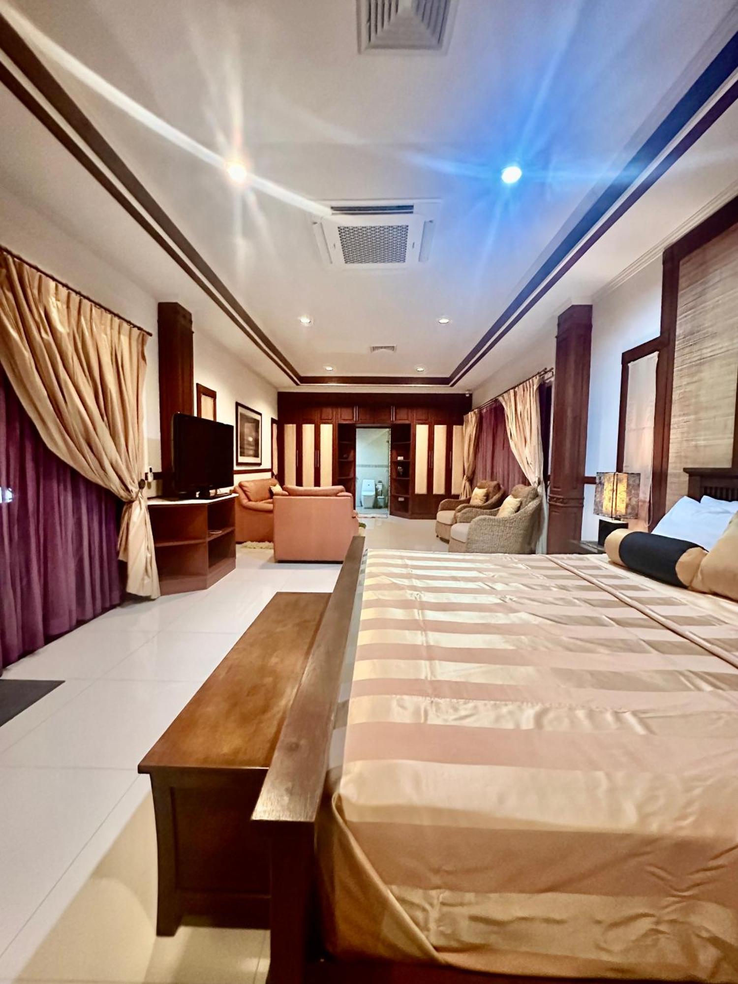 Baan Katthaliya * Hua Hin